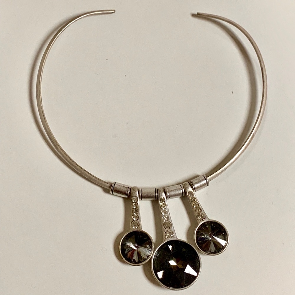 Choker necklace